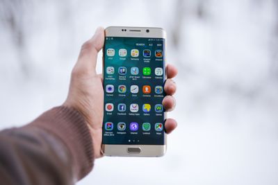 Mobiles & Tablets